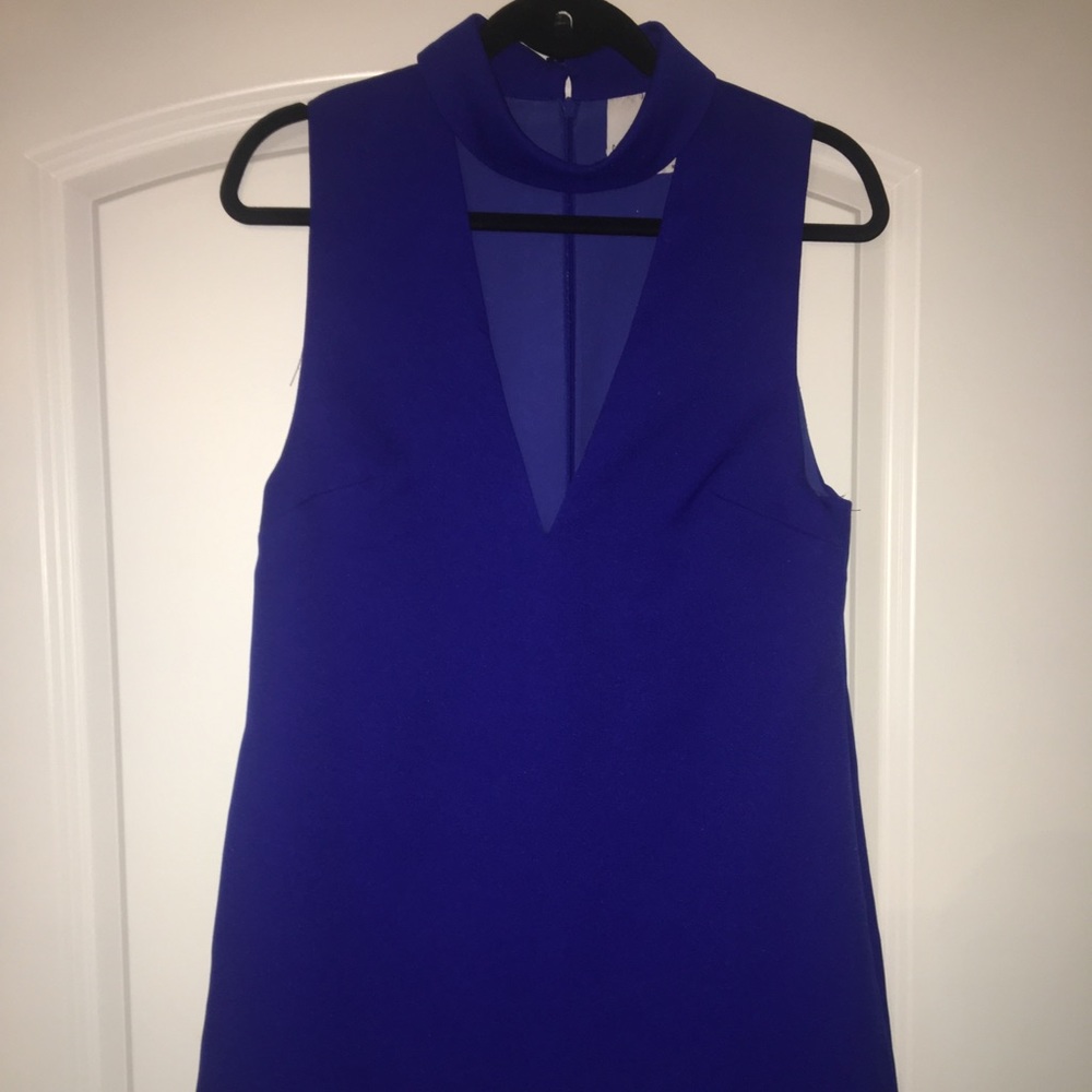 Blue key-hole dress